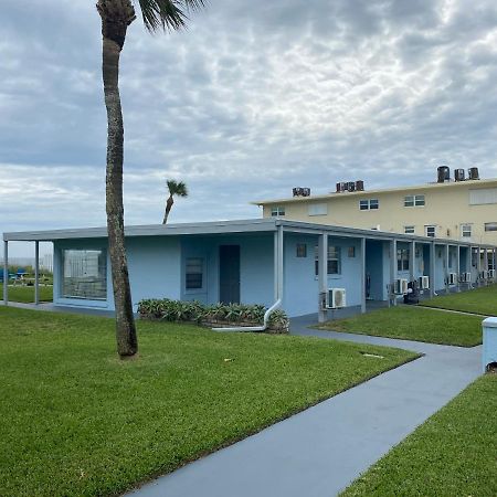 Sea Aire Oceanfront Inn Какао-Бич Экстерьер фото
