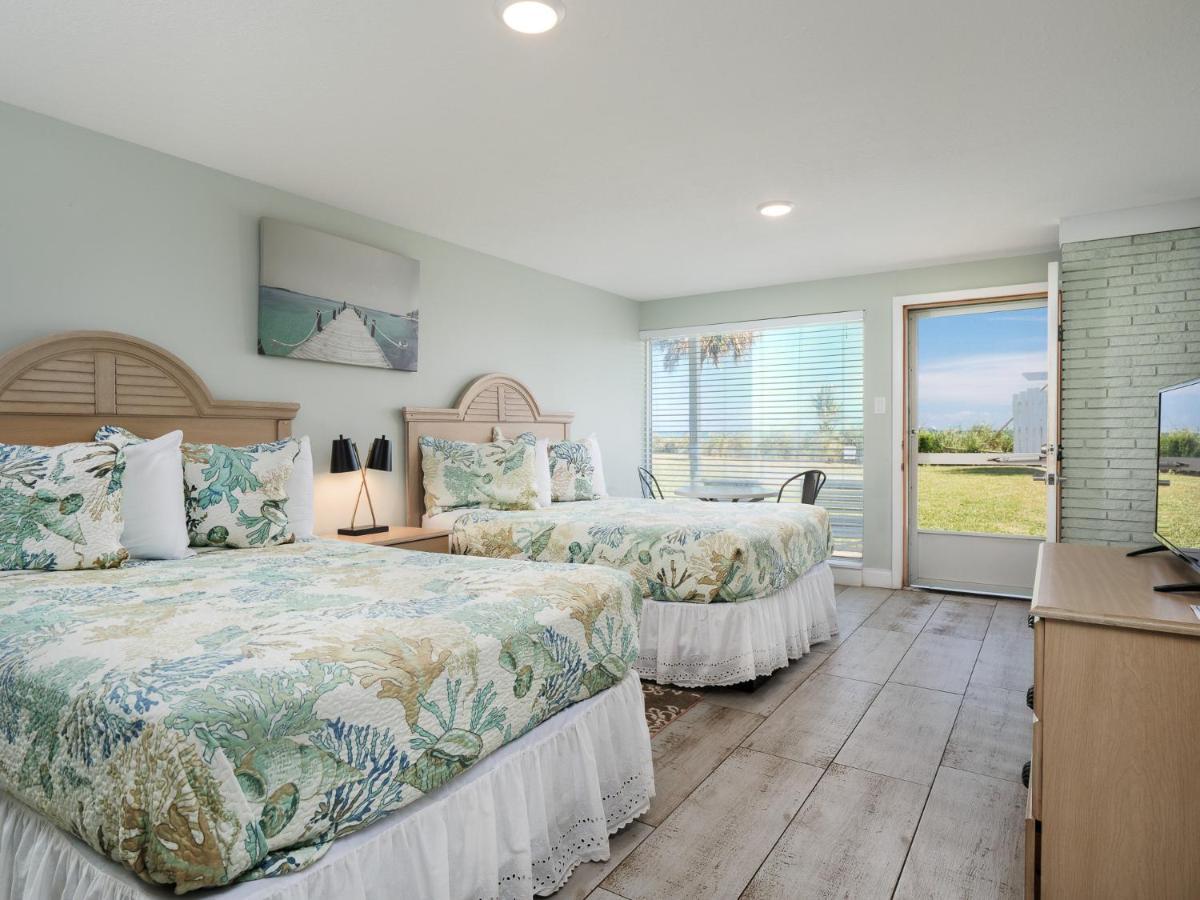 Sea Aire Oceanfront Inn Какао-Бич Экстерьер фото